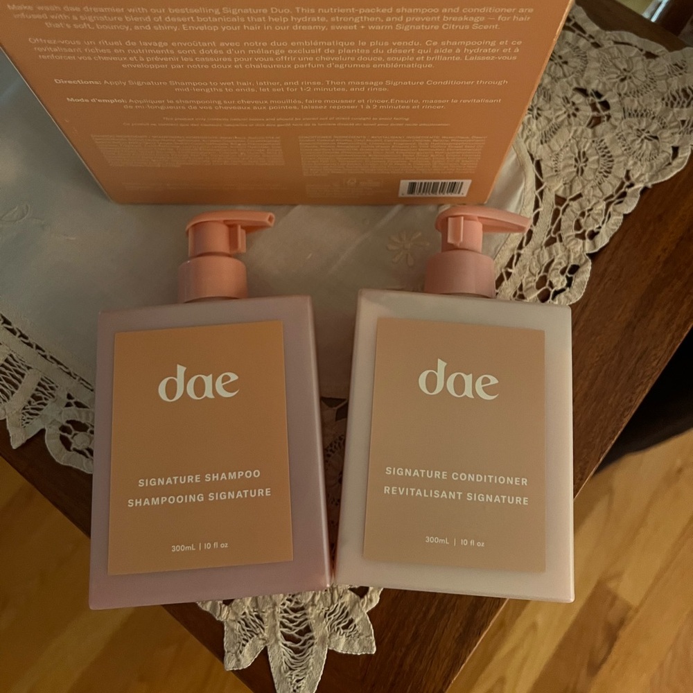Dae shampoo and conditioner set